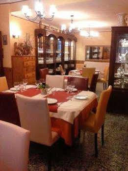 Hostal Creus Росес Екстериор снимка